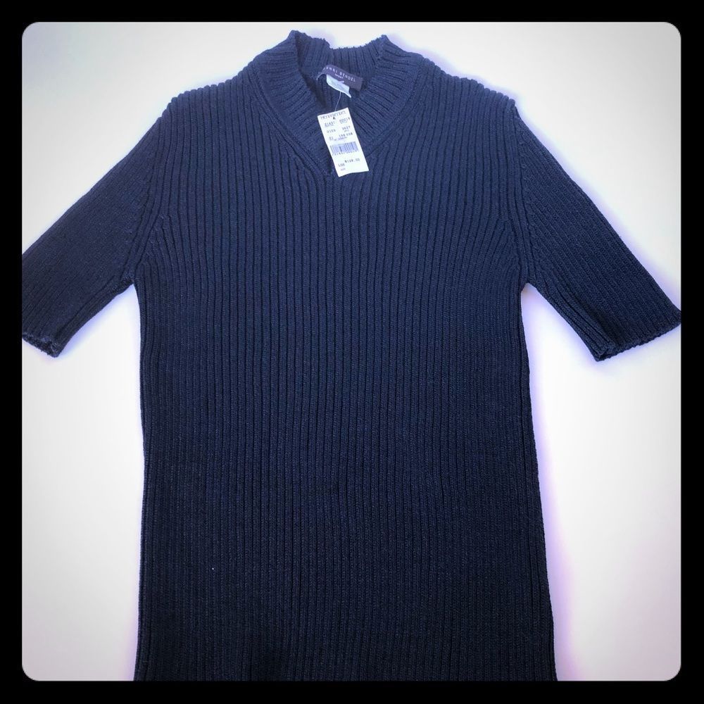 Famed Henri Bendel knit sweater NWT